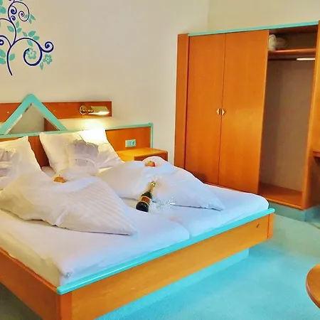 Natur Romantik Berghof Brunner 4*
